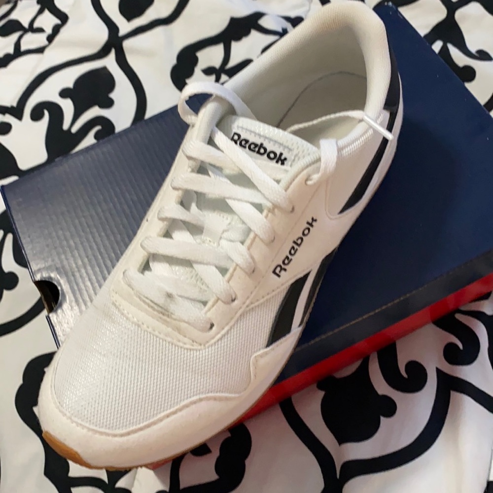 Reebok classic Black & white